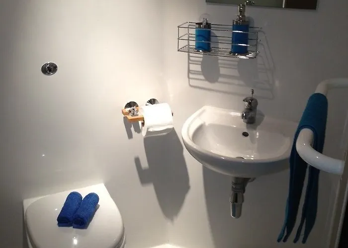 לינה וארוחת בוקר Alton